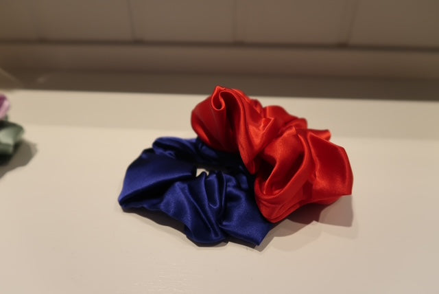 Rød Silk Satin Scrunchie