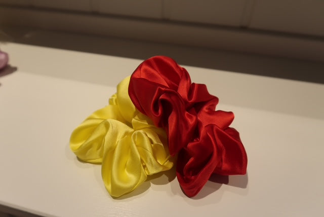 Rød Silk Satin Scrunchie