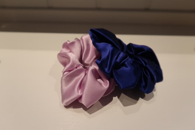 Konge blå Silk Satin Scrunchie