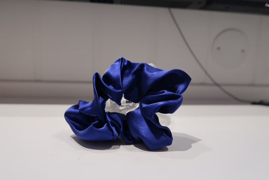 Konge blå Silk Satin Scrunchie