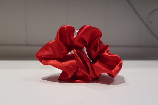 Rød Silk Satin Scrunchie